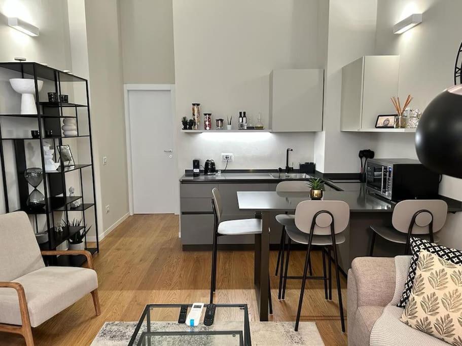 "Mel'S House" - Duomo District - Milano Centro - Universita Экстерьер фото